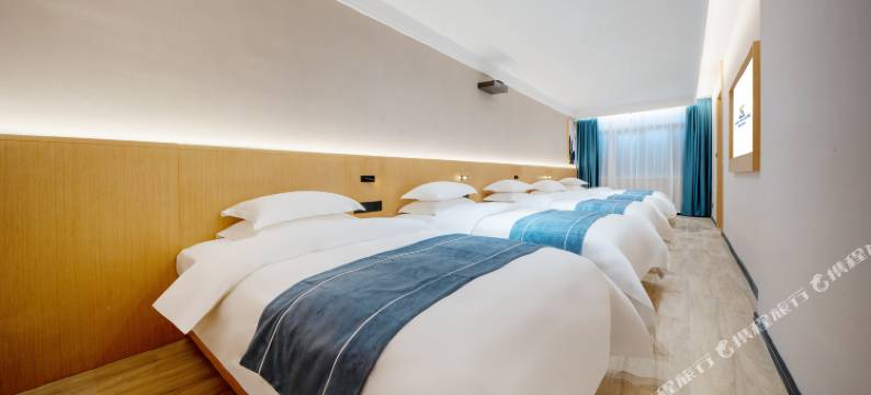 嗨放空间HAVEFUNSPACECENTER电竞酒店(淮河路步行街银泰中心店)图片