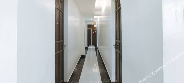 红多兹酒店 - 近伊洛伊洛国际机场(RedDoorz Near Iloilo International Airport)图片