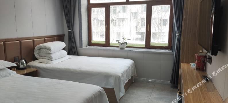 宏源宾馆(通北站店)图片