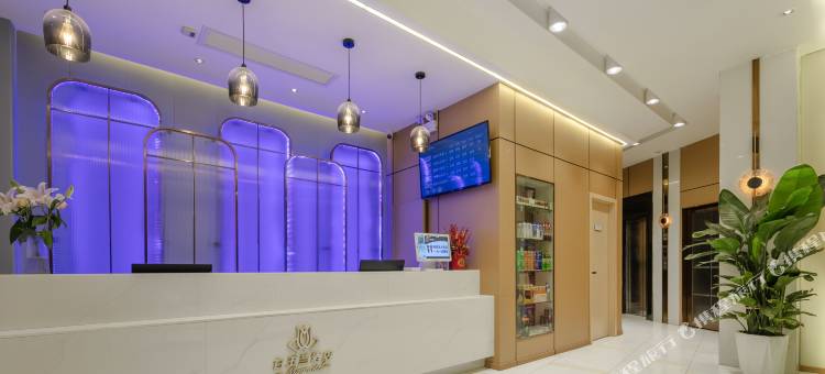 白玉兰酒店(鄂州银泰百货南浦路店)图片