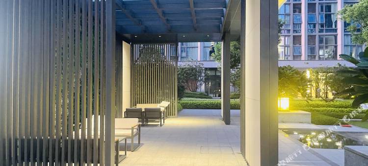三沐居LOFT高空观景公寓(龙光世纪商务中心店)图片