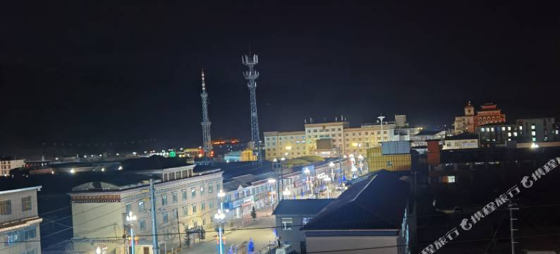 久治年保玉则朵阁漾杰酒店图片