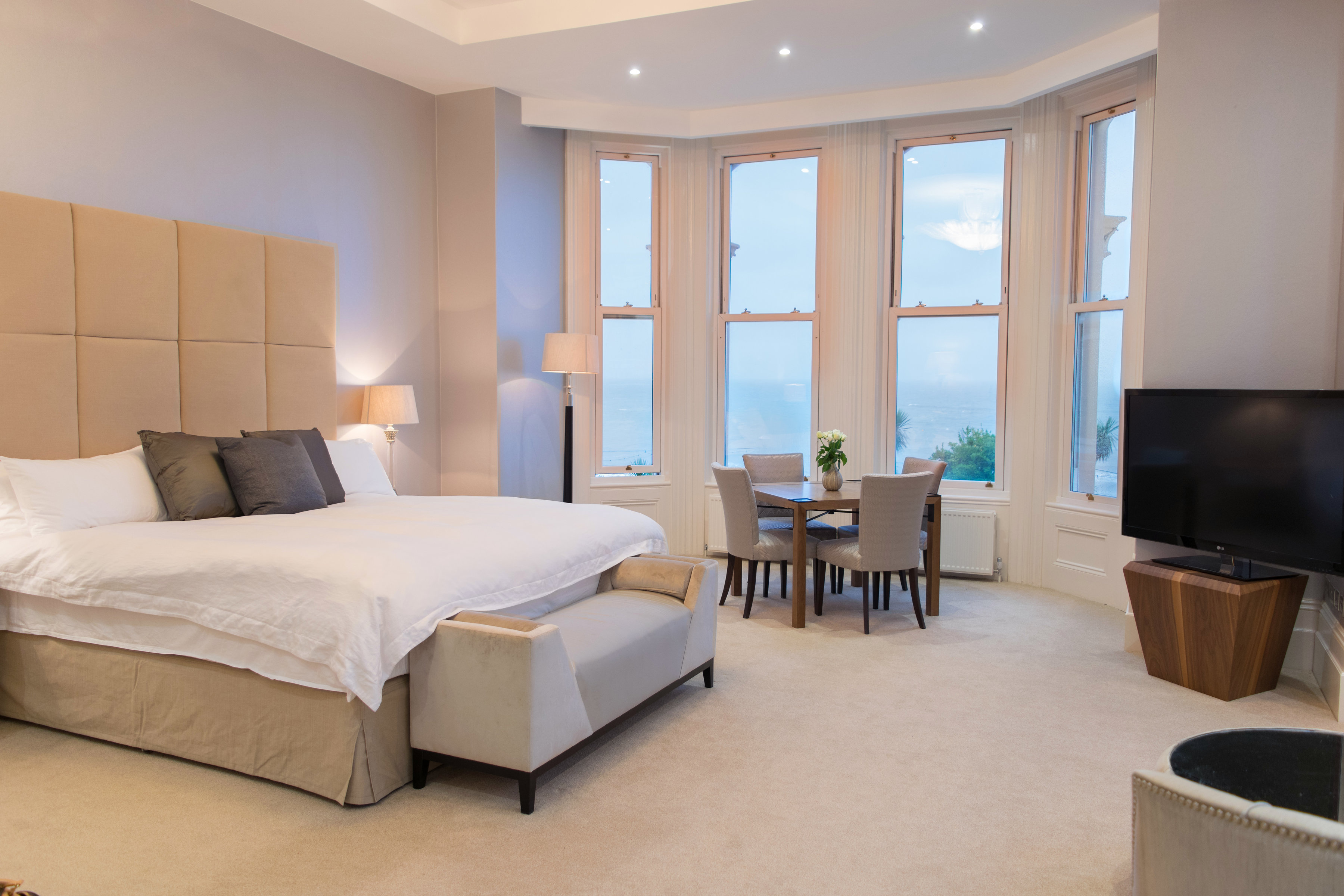 The Chatsworth HotelOver view