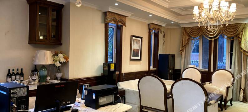 咸宁梓山湖·蜜月湾喜居别墅酒店图片