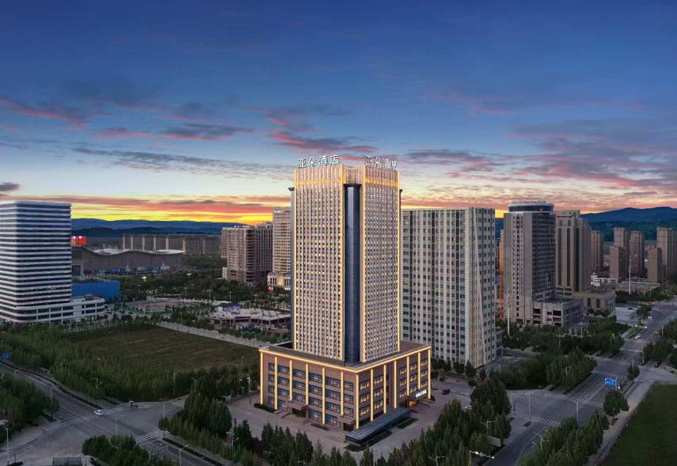 喀什大学新泉校区亚朵X酒店外景图
