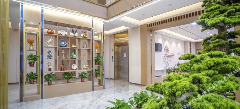 七彩丹霞山景美居酒店图片