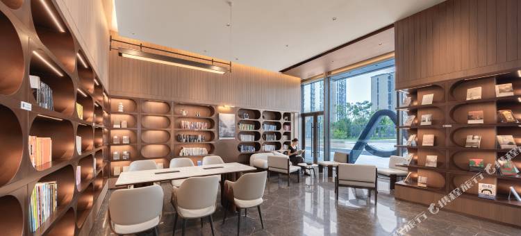 北京新国展友谊医院亚朵酒店图片