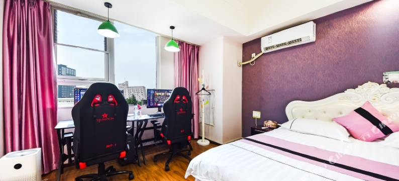 S+电竞民宿(石家庄新百广场地铁站店)图片