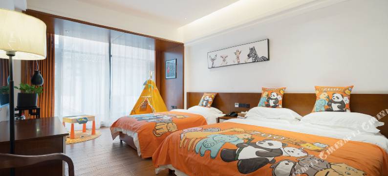 壹年肆季主题客栈(张家界国家森林公园店)图片