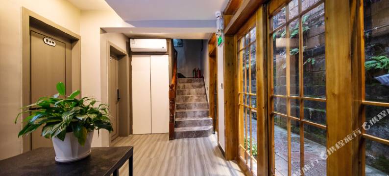 凤凰梦圆小筑江景民宿图片