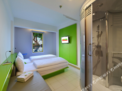 辛加拉惹海滩酒店