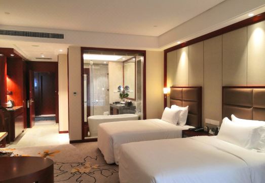 NANHU HOT SPRING INTERNATIONAL HOTEL Hotel Overview