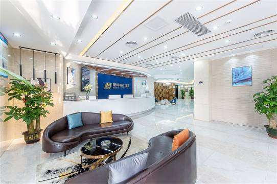 星月电竞酒店(东莞常平百花时代广场店)