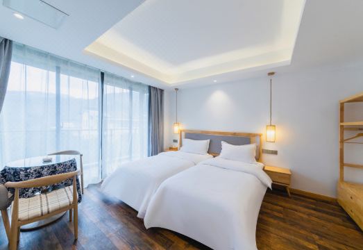 Hewan Hot Spring Hotel Hotel Overview