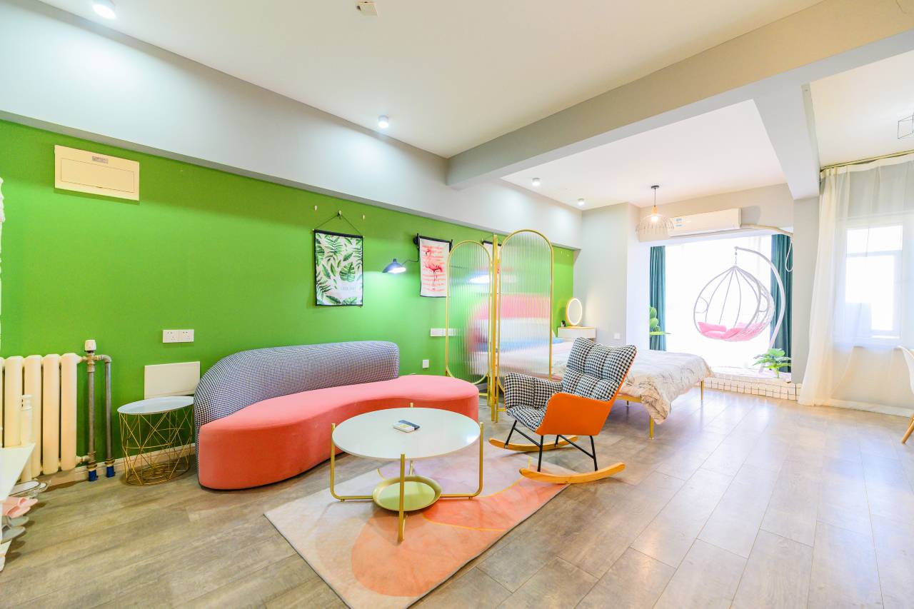 阿露心设计师民宿(西安南稍门中贸广场店)