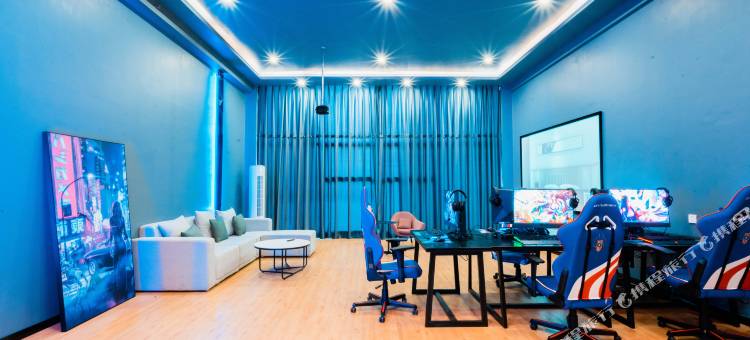 方柚电竞酒店(昆明新迎新城石闸地铁站店)图片