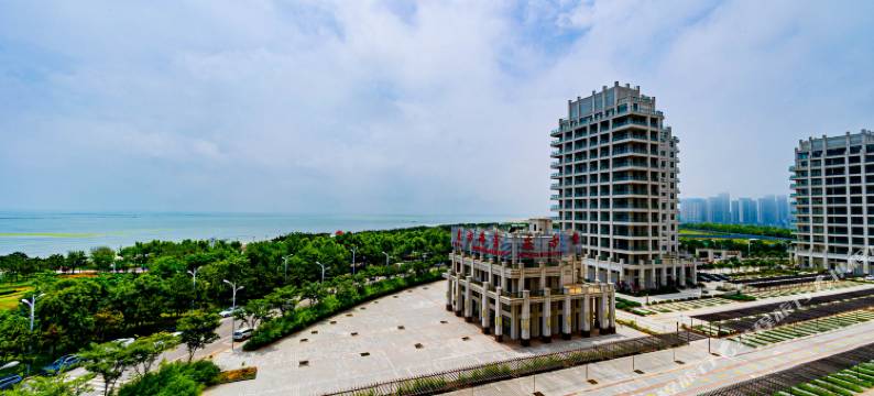 东方昱龙国际度假酒店(青岛城市阳台海水浴场店)图片