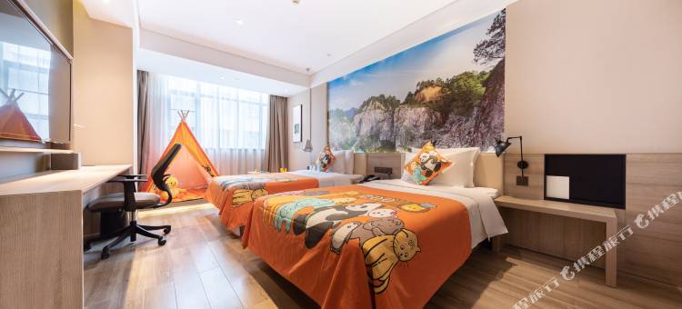 广州花都广场地铁站曙光大道亚朵酒店图片