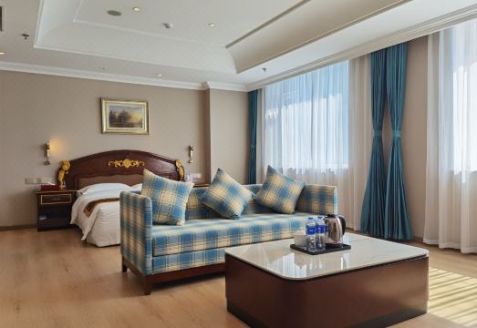 Beijing Chengbao Hotel (Beijing Sanyuanqiao Subway Station)Hotel Overview