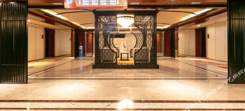 彭泽龙腾国际假日酒店(联盛快乐城县政府店)图片