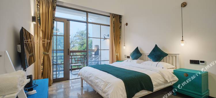 弥勒云外廿四客栈(湖泉生态园红河水乡店)图片