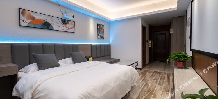 寓美乐居酒店(郑州二七万达正商寓见铭筑店)图片