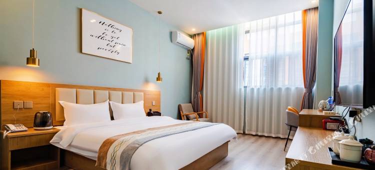 世和精品酒店(云南能源职业学院店)图片