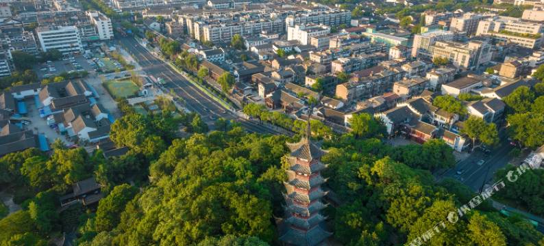 云朵君会酒店(鲁迅故里银泰城店)图片