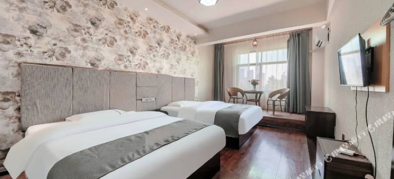 般若彩云酒店(昆明龙泉路财经大学店)图片