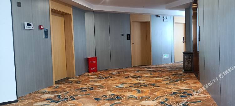 贡觉县维尔纳酒店图片