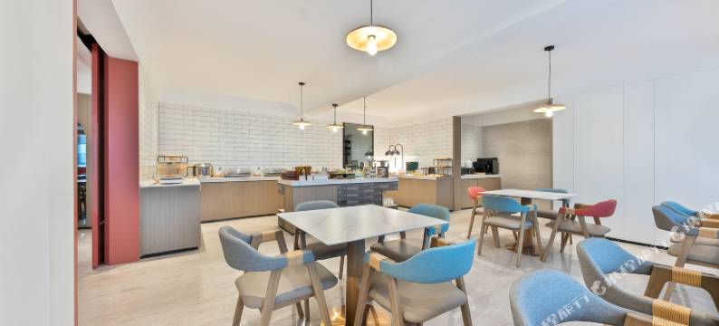 福鹏酒店(大良悦然广场店)图片