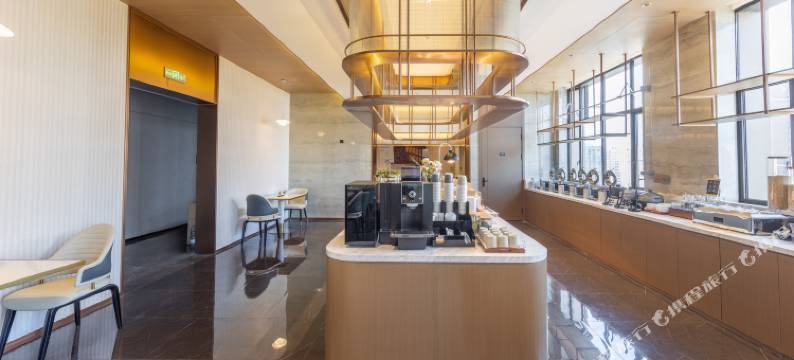 长沙万家丽中路马王堆亚朵酒店图片