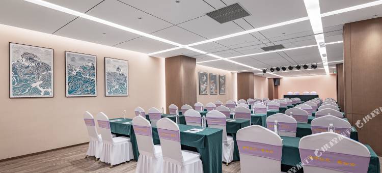 福兰居酒店(兴山高铁站店)图片