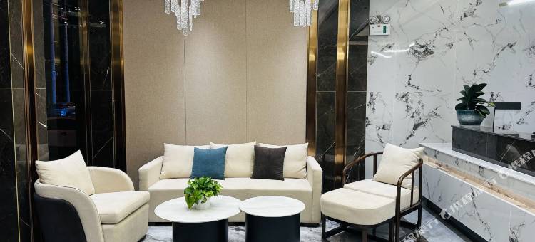 玛沁和平大酒店图片