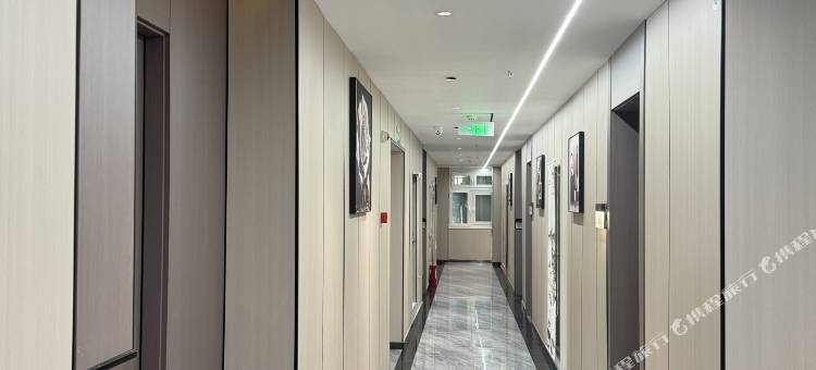 雅树轻奢酒店(西宁火车站新千国际广场店)图片