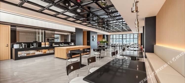 FF设计师酒店(赛里木湖店)图片