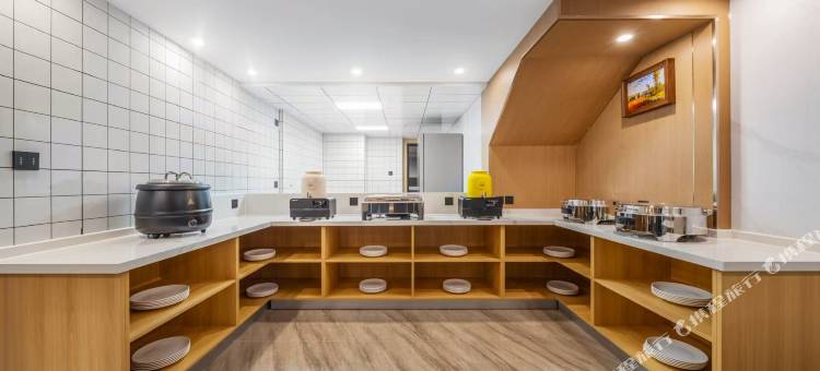 四善酒店(电子科技大学成都学院百草路地铁站店)图片
