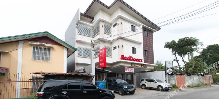 红门酒店Plus-迪奥拉维拉蒙特巴科洛德(RedDoorz Plus @ Diola Villamonte Bacolod)图片