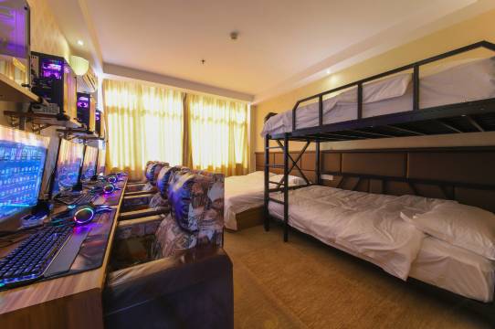 包头金城电竞民宿