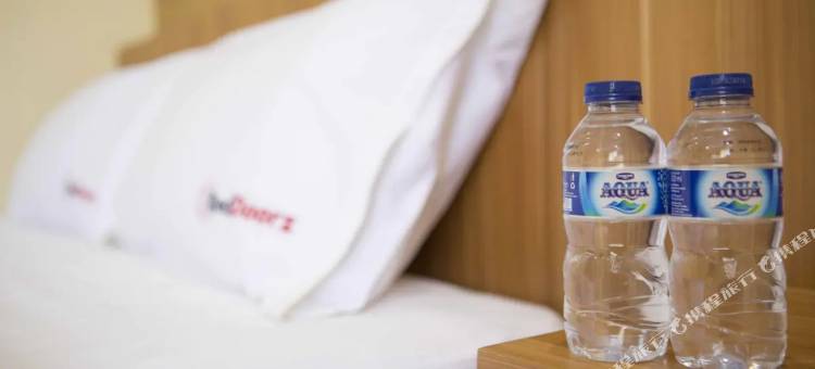 红多兹PLUS酒店-近巨港广场购物中心(RedDoorz Plus Near Palembang Square Mall)图片