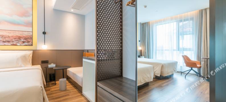 上海宝山长江路亚朵轻居酒店图片