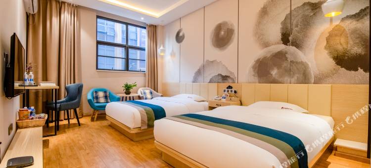 旅途精选酒店(曲靖小坡收费站店)图片