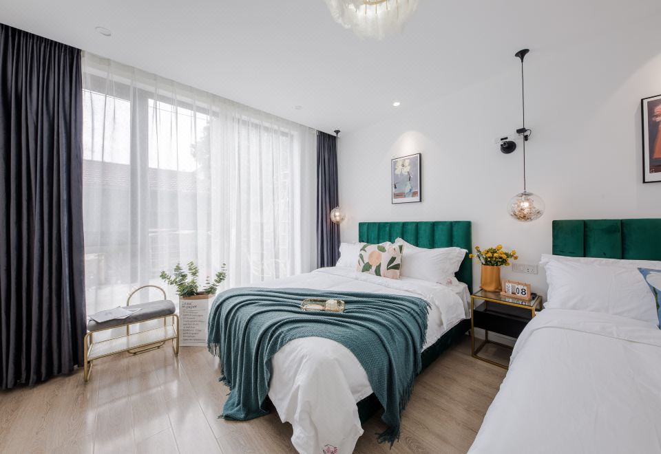 Shanghai Love at first sightHotel Overview