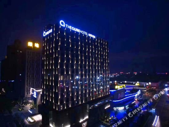 荆州绿地铂骊酒店_地址:火车站站前广场,站前