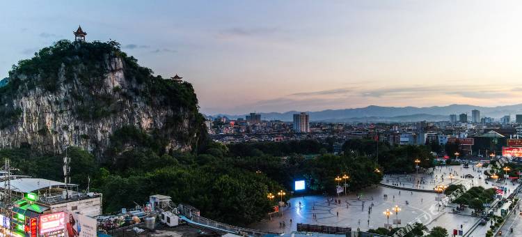 柏曼酒店(贺州灵峰广场店)图片