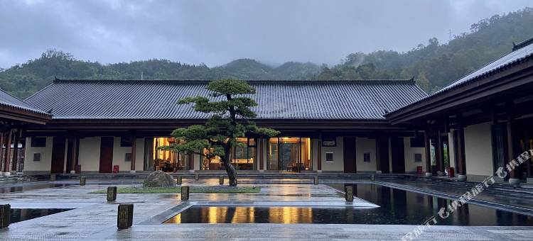 屏边牧羊河山水度假酒店图片