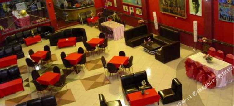 桑塔纳伊斯兰酒店(RedDoorz Syariah at Santana Stasiun Kepanjen)图片