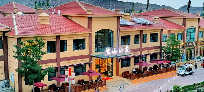 七彩丹霞望山小筑酒店图片