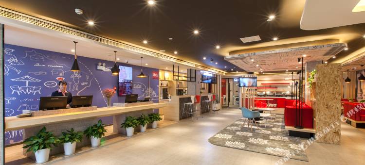 宜必思酒店(武汉司门口黄鹤楼地铁站店)图片