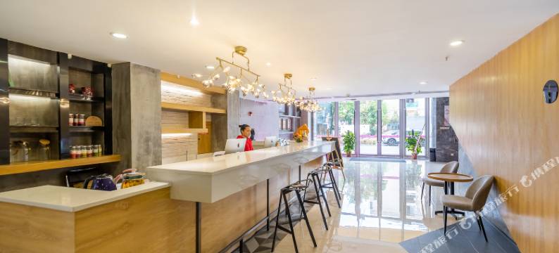 蔓菲公寓(佛山高明汽车客运站华盈广场店)图片